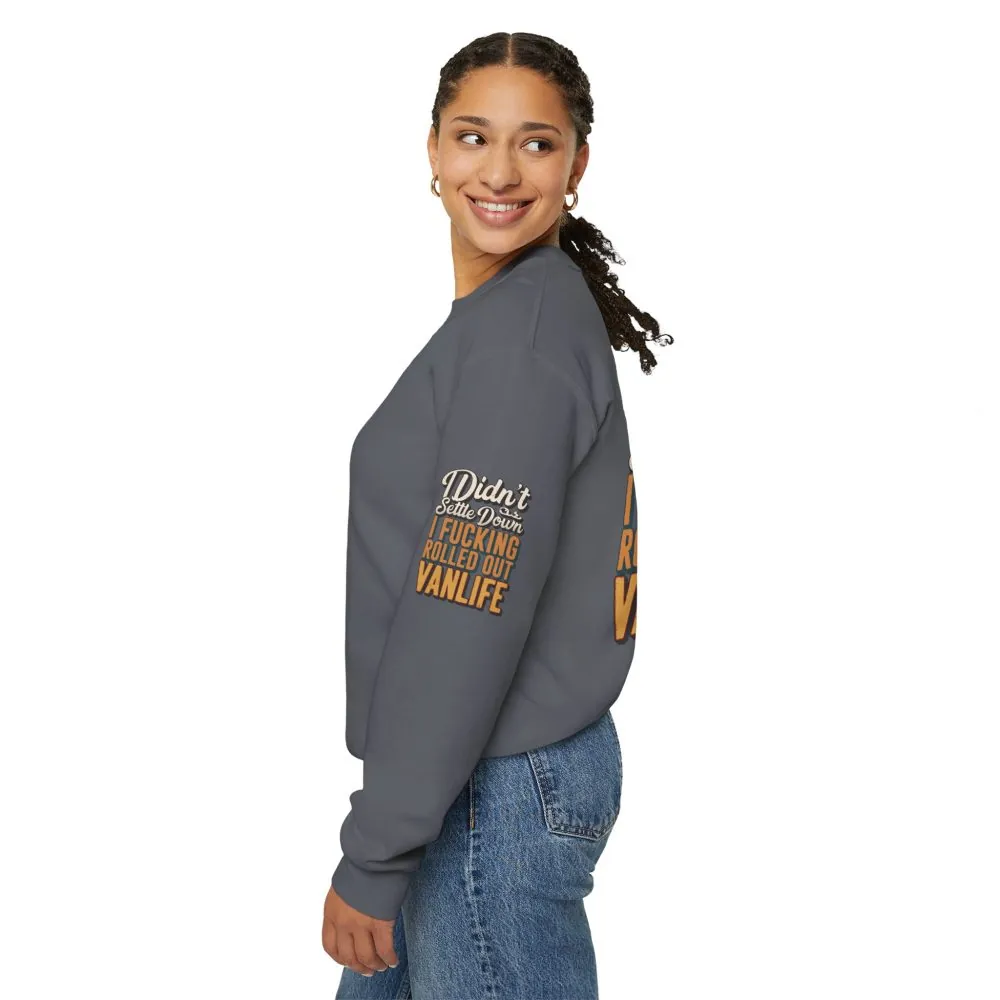 Unisex Heavy Blend™ Crewneck Sweatshirt — "Dind´t Settle Down" Design F**K-Line